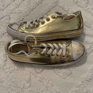 Gold splatter converse